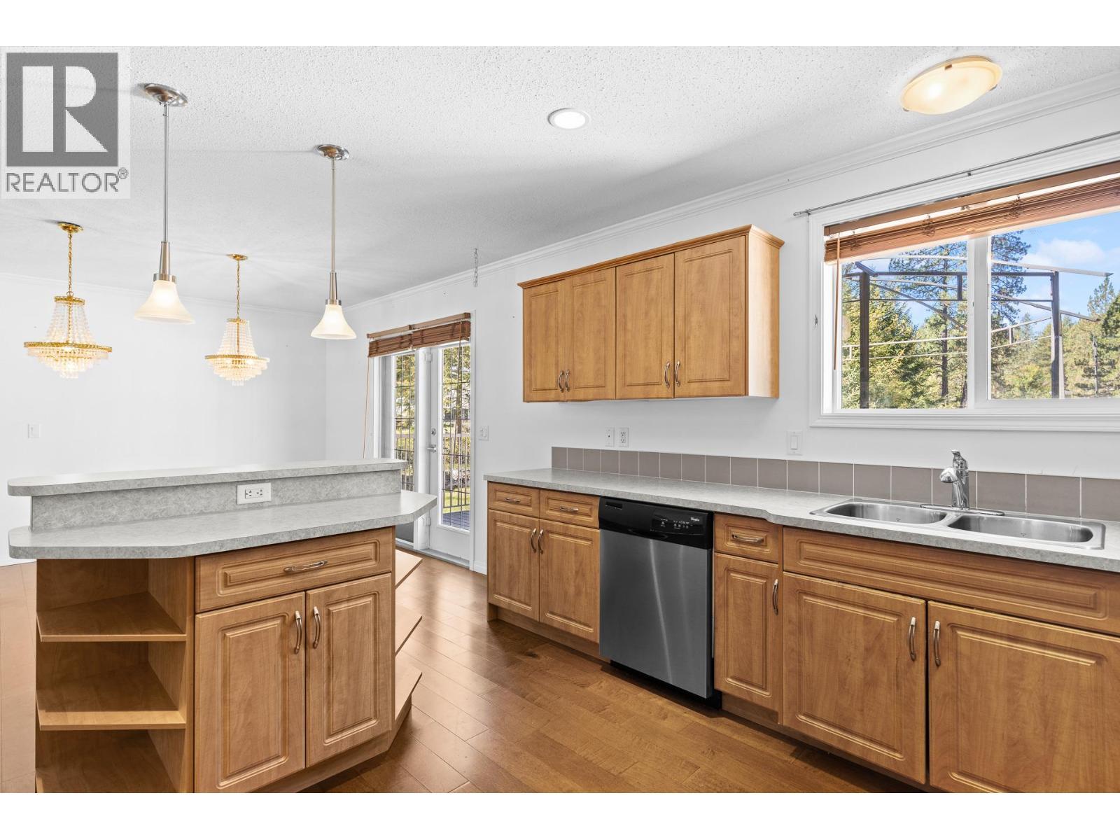 1261 Main Street, Christina Lake, BC