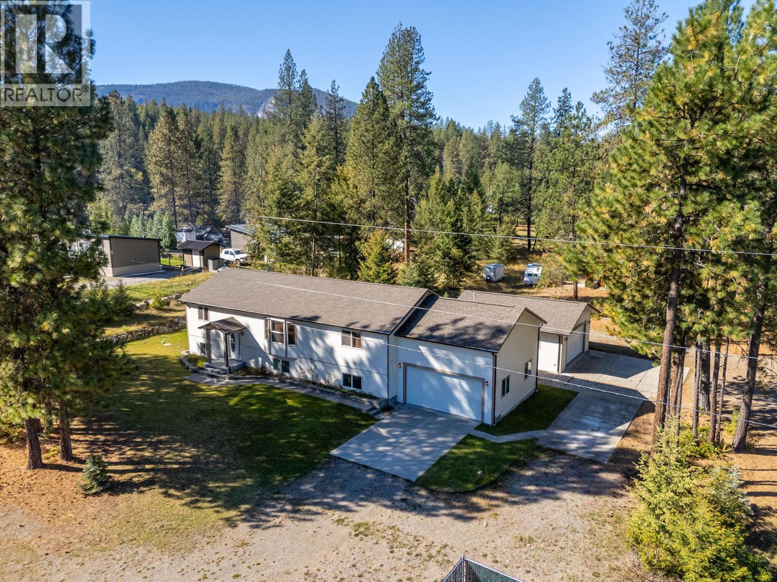 1261 Main Street, Christina Lake, BC