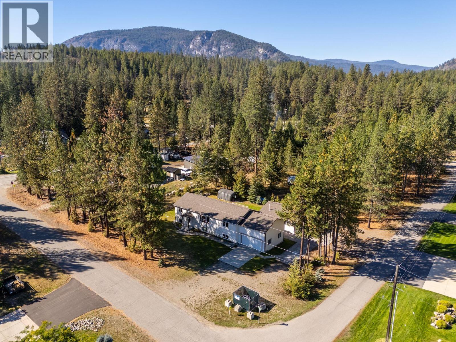 1261 Main Street, Christina Lake, BC