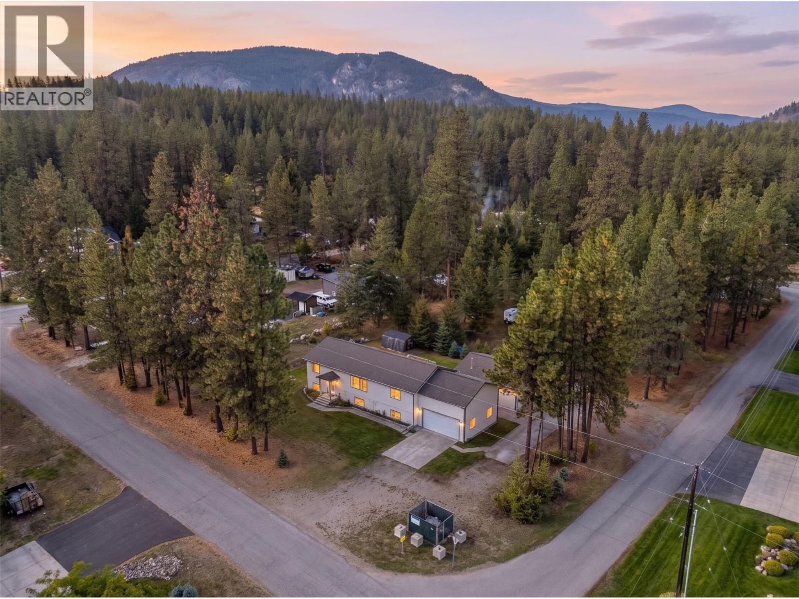 1261 Main Street, Christina Lake, BC