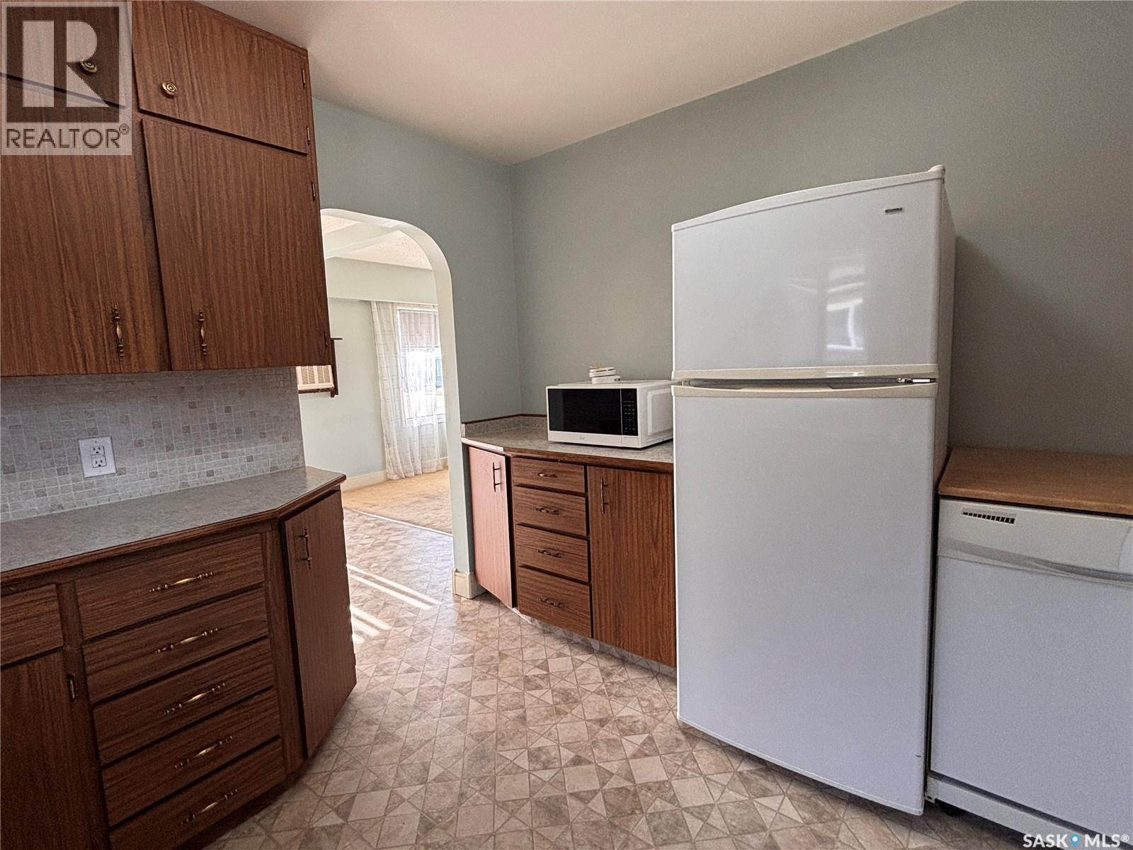 418 4Th Avenue W, Kindersley, SK