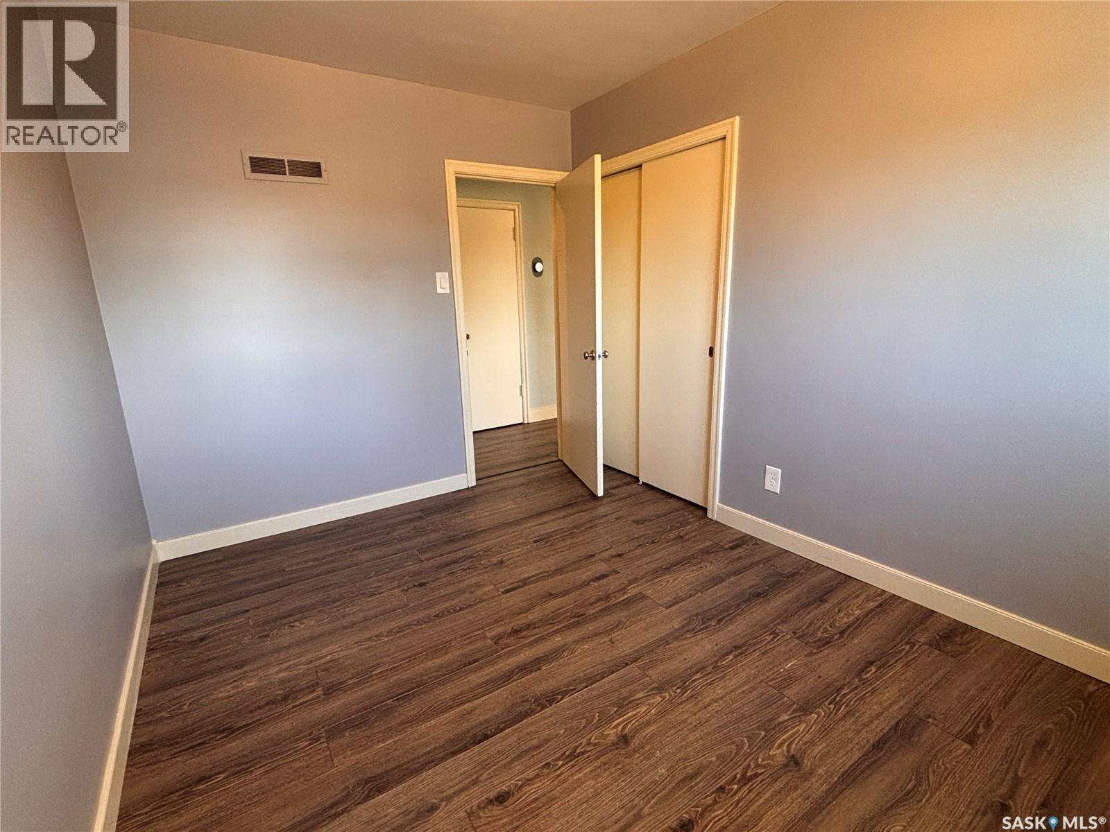 418 4Th Avenue W, Kindersley, SK