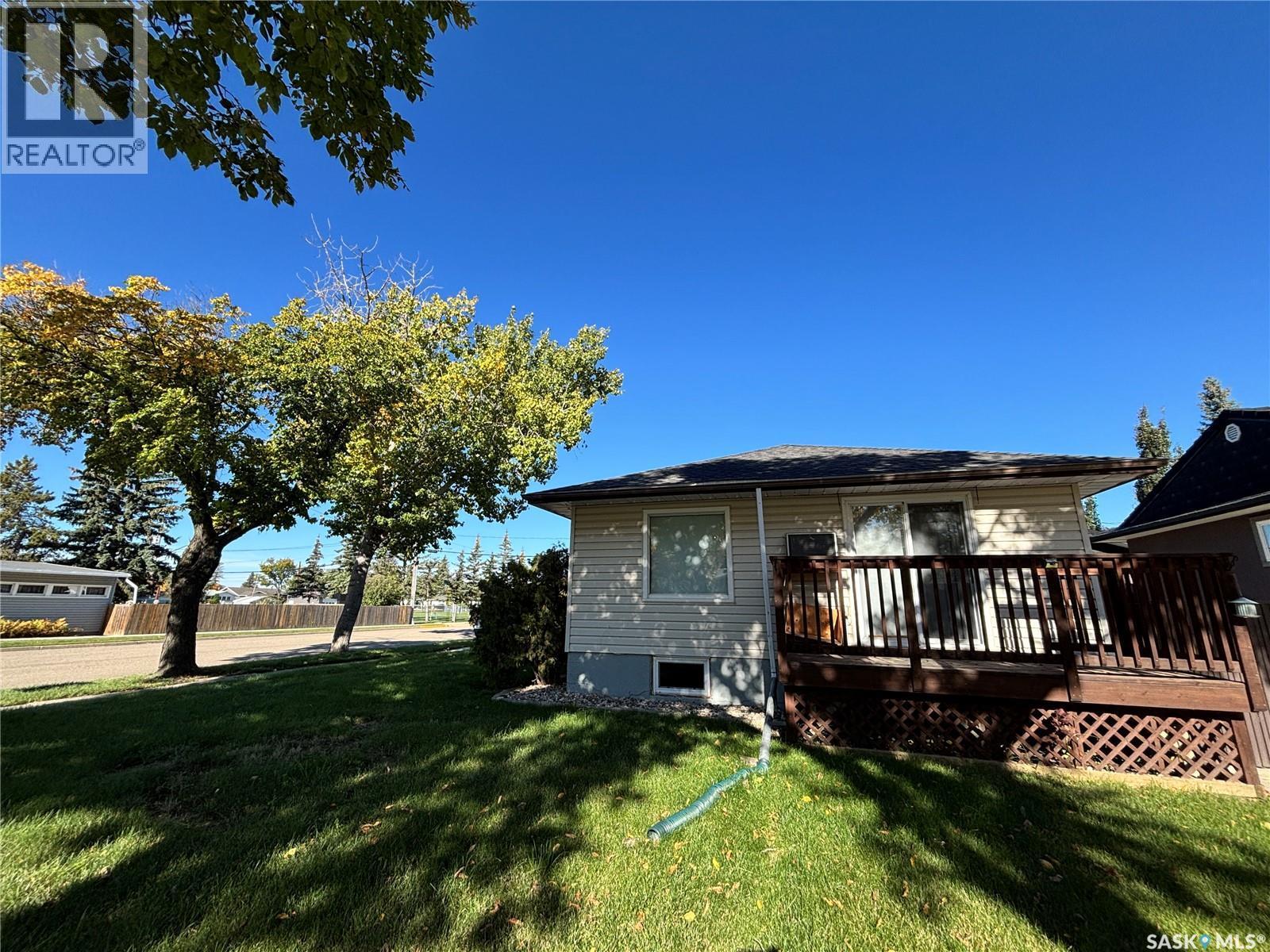 418 4Th Avenue W, Kindersley, SK