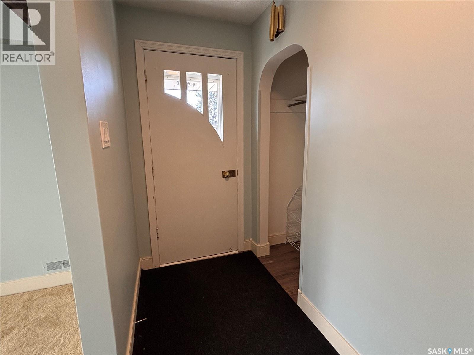 418 4Th Avenue W, Kindersley, SK