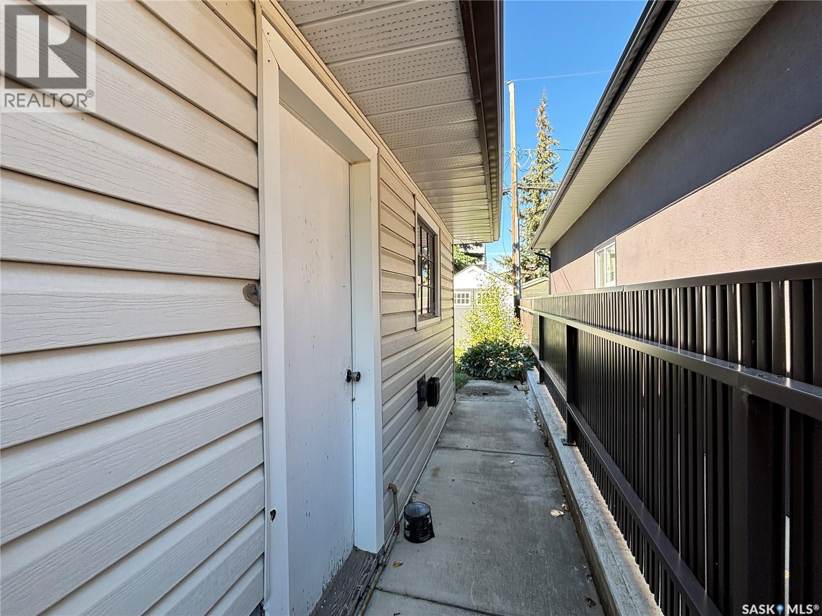 418 4Th Avenue W, Kindersley, SK