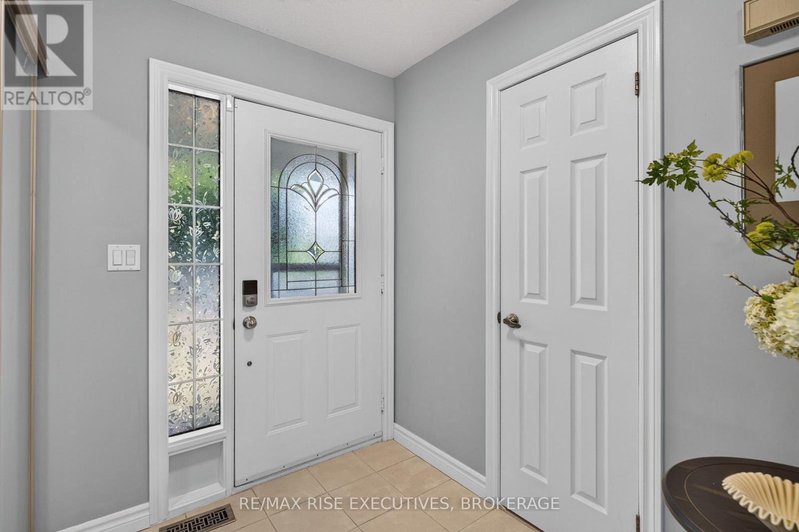 947 Prestwick Crescent, Kingston (East Gardiners Rd), ON