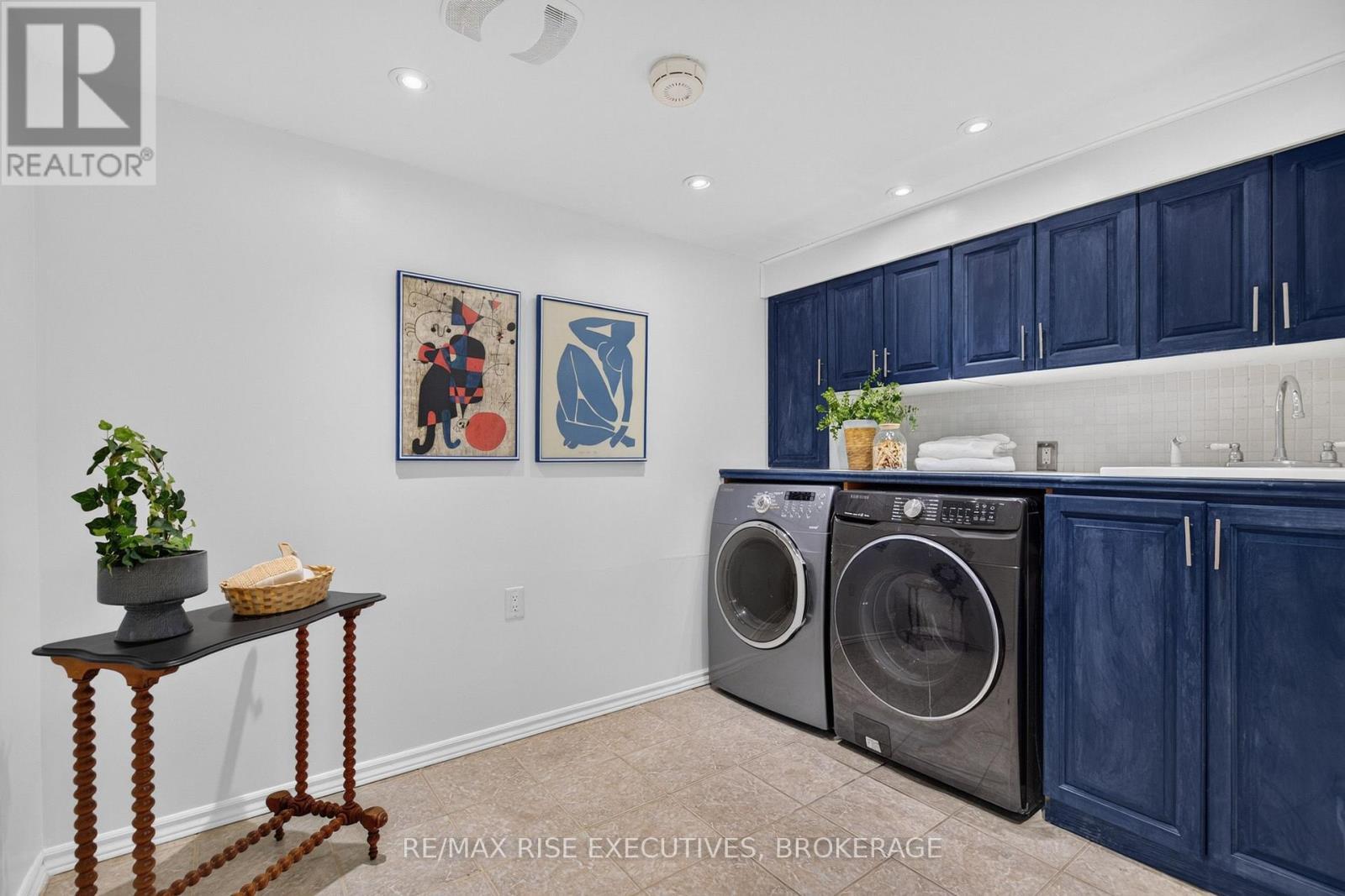 947 Prestwick Crescent, Kingston (East Gardiners Rd), ON