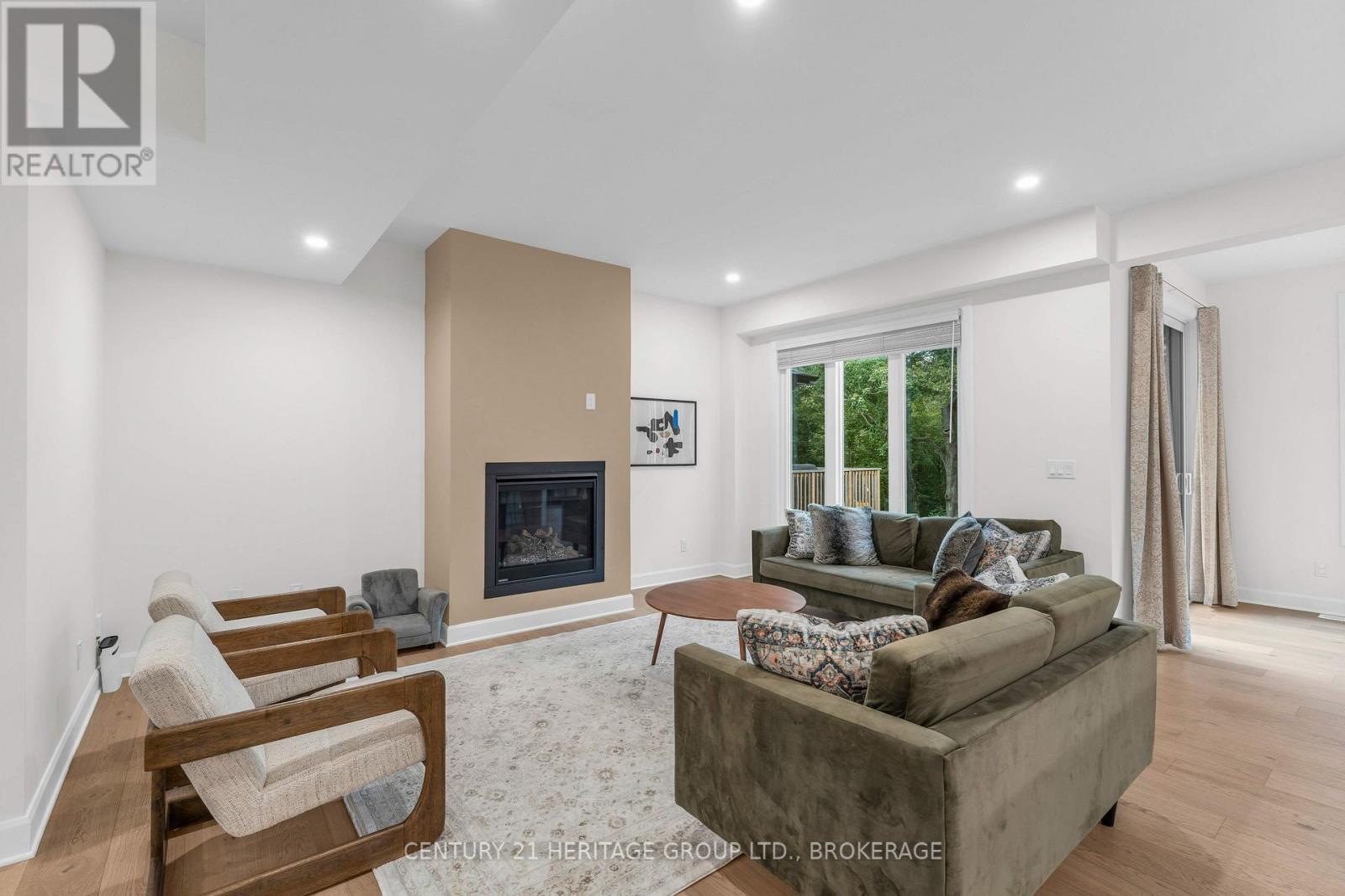 1625 Boardwalk Drive, Kingston (City Northwest), ON