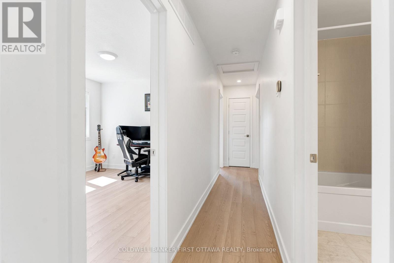 Hallway leading to bedroom area - 268 Boyds Road, Lanark Highlands, ON
