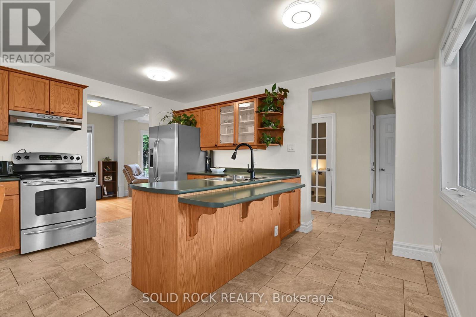 253 Cote-Royale Crescent, Ottawa, ON