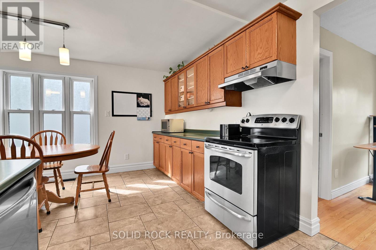 253 Cote-Royale Crescent, Ottawa, ON