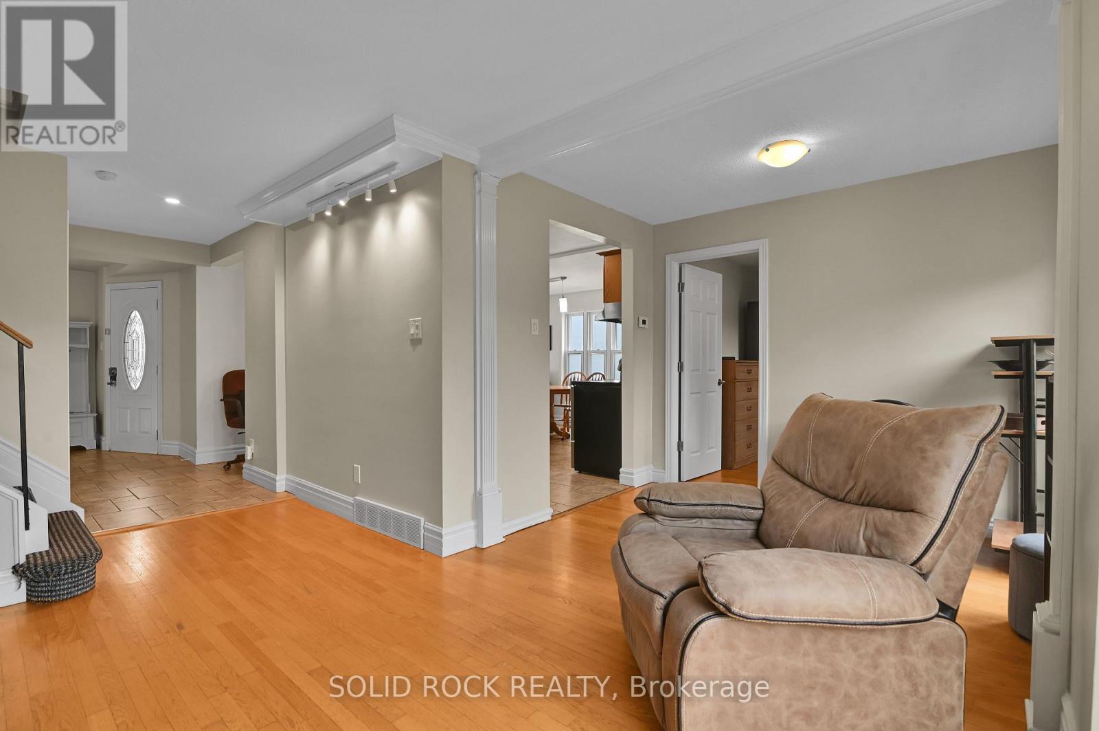 253 Cote-Royale Crescent, Ottawa, ON
