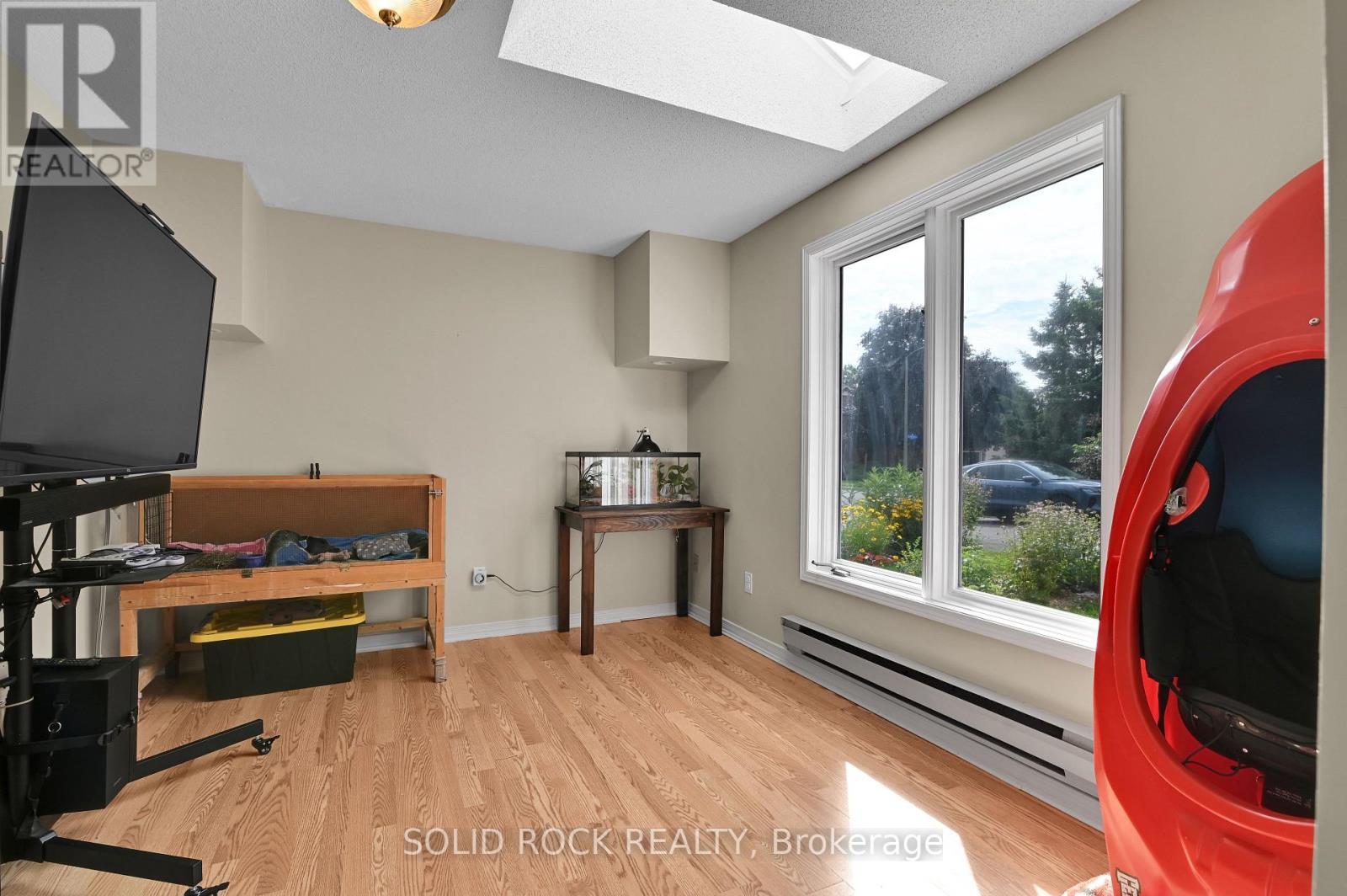 253 Cote-Royale Crescent, Ottawa, ON