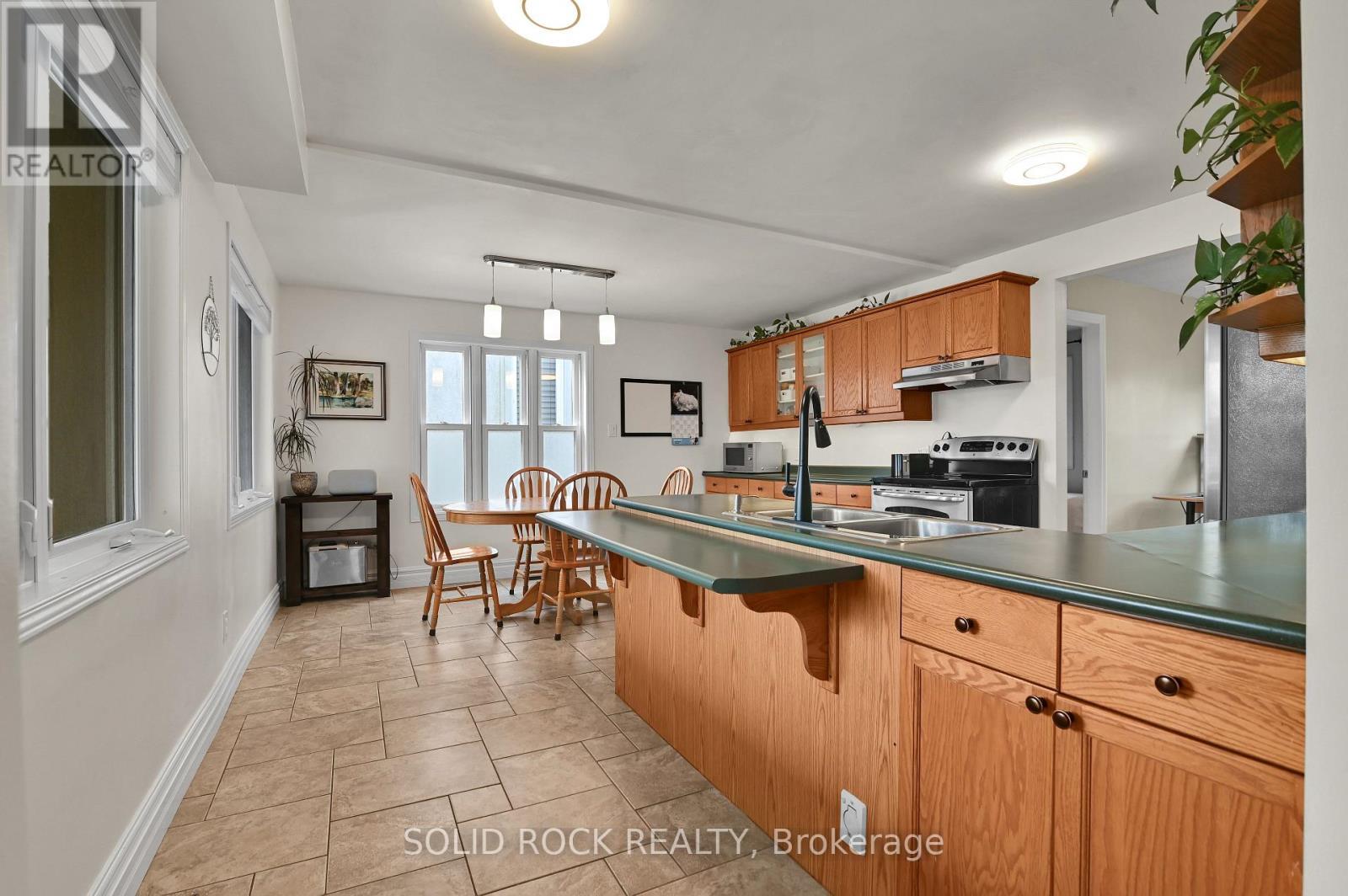 253 Cote-Royale Crescent, Ottawa, ON