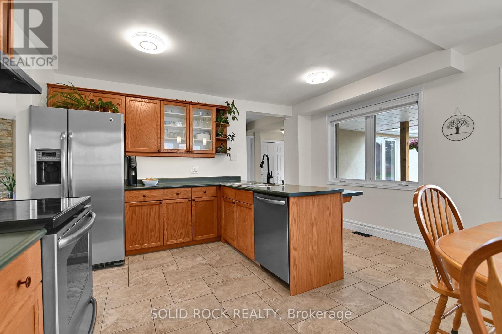 253 Cote-Royale Crescent, Ottawa, ON