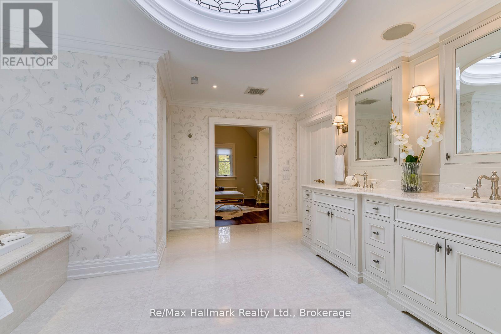Primary ensuite - 138 Dianne Avenue, Oakville (Mo Morrison), ON