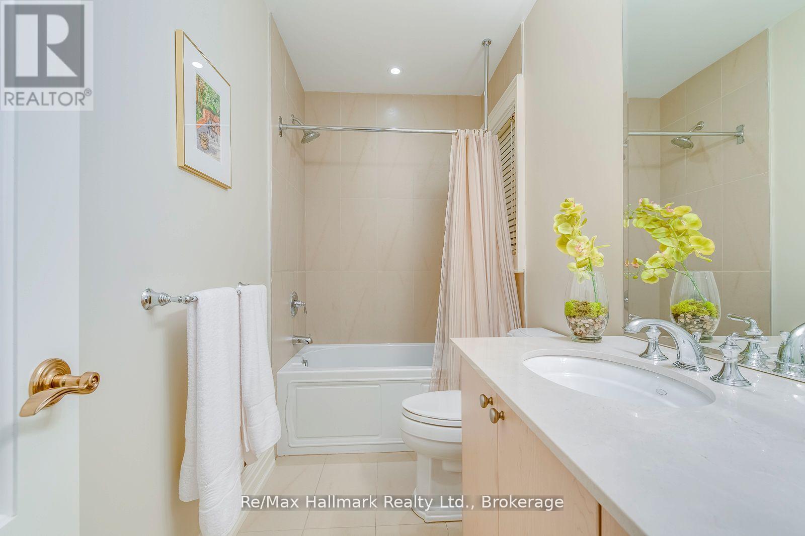5the bedroom ensuite - 138 Dianne Avenue, Oakville (Mo Morrison), ON