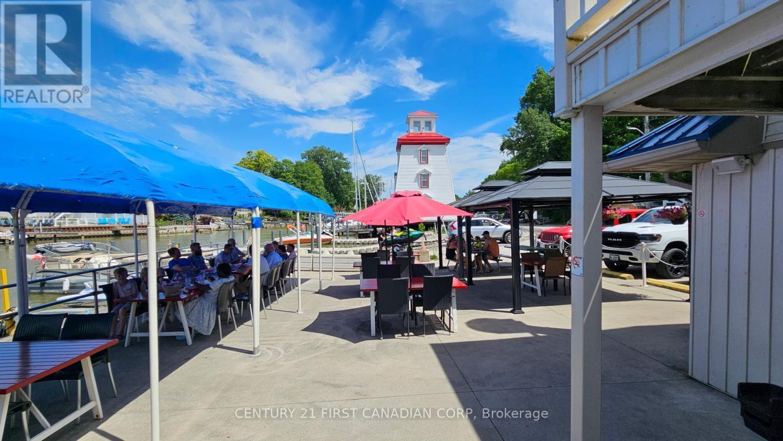 59 River Road, Lambton Shores (Grand Bend), ON