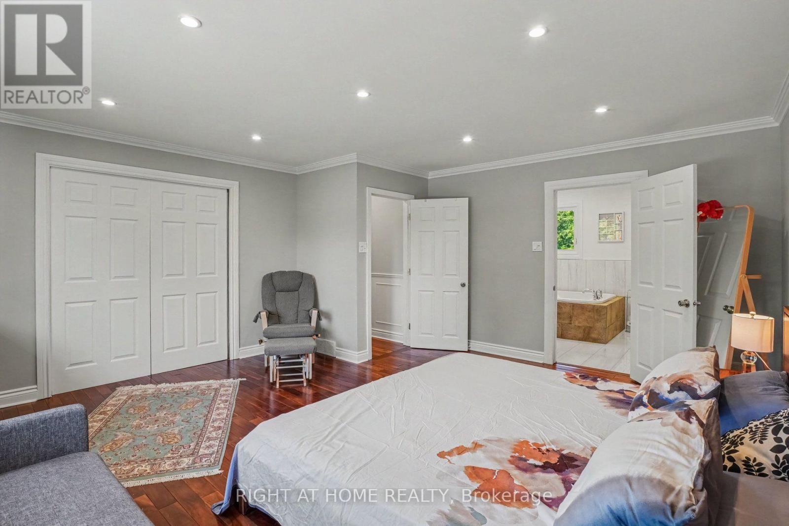 14 Trillium Avenue, Ottawa, ON