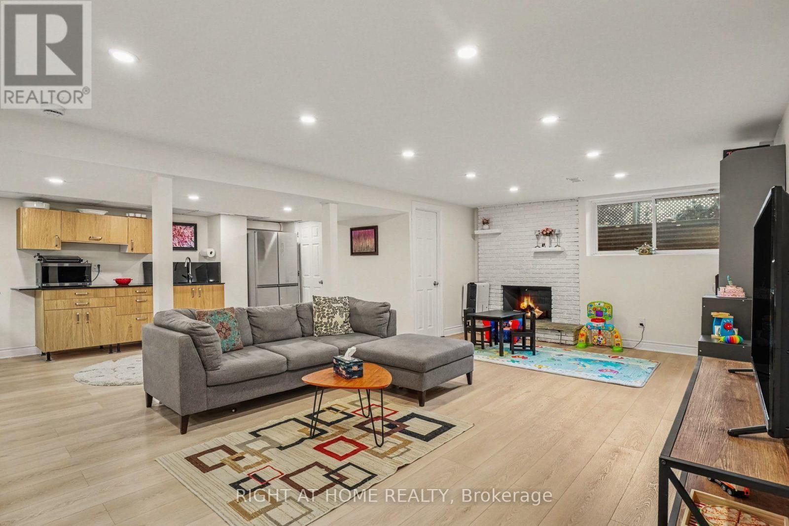 14 Trillium Avenue, Ottawa, ON
