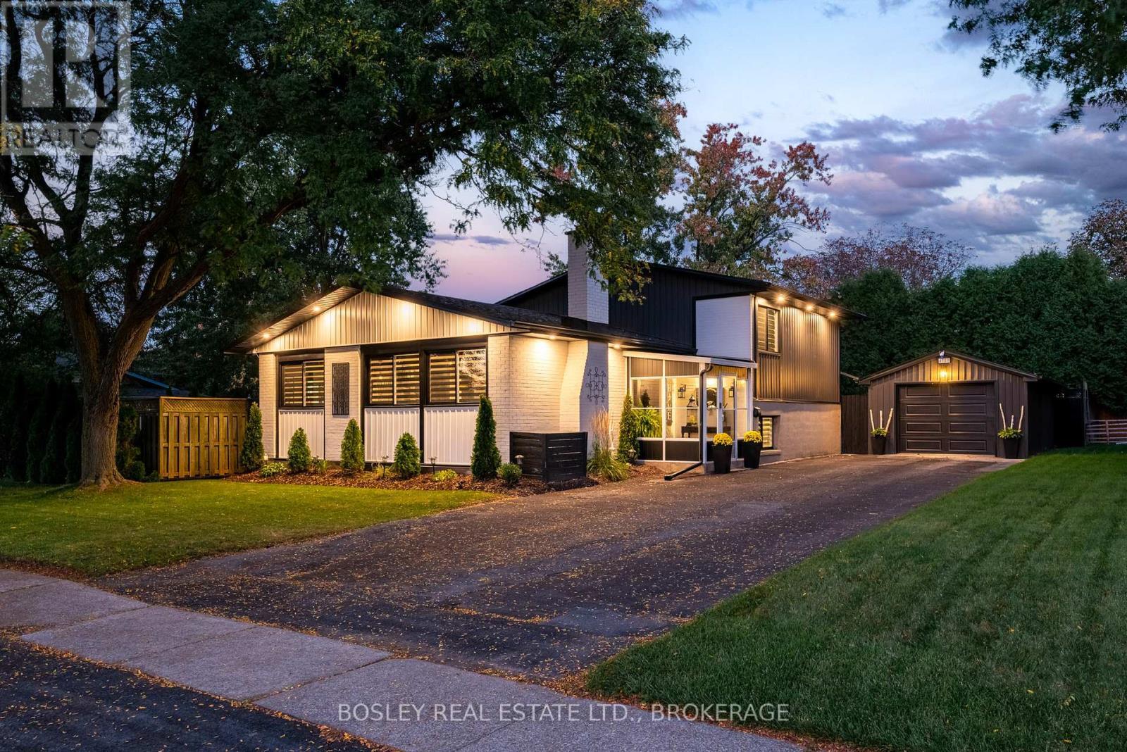 4148 Dorchester Road, Niagara Falls (Morrison), ON