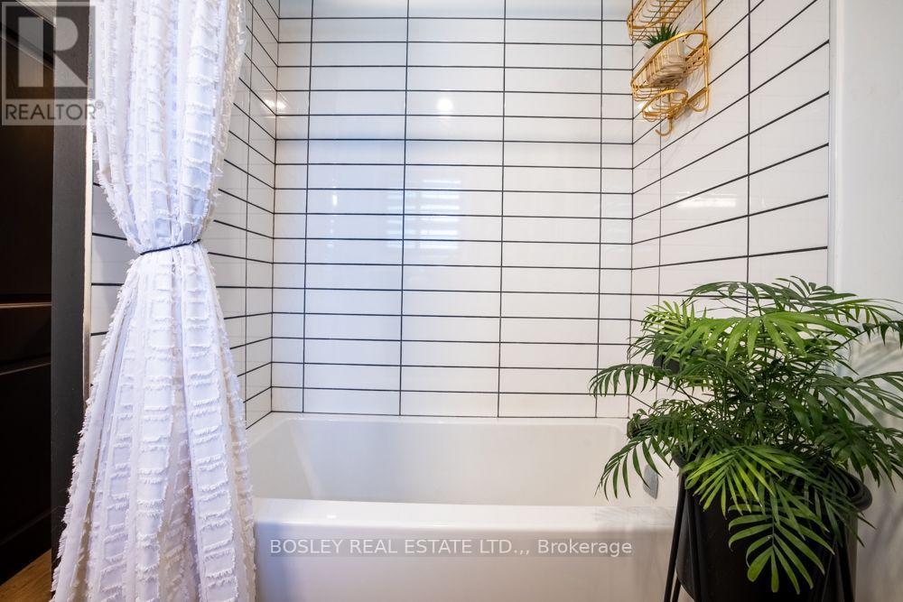 4148 Dorchester Road, Niagara Falls (Morrison), ON