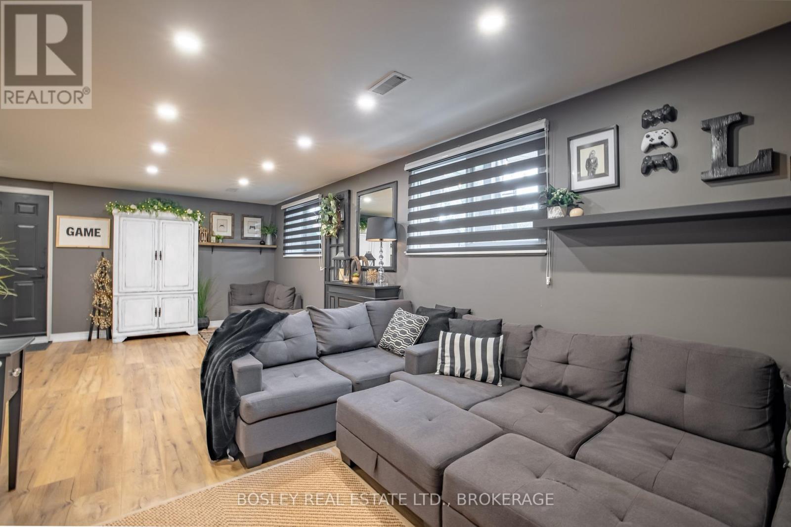 4148 Dorchester Road, Niagara Falls (Morrison), ON