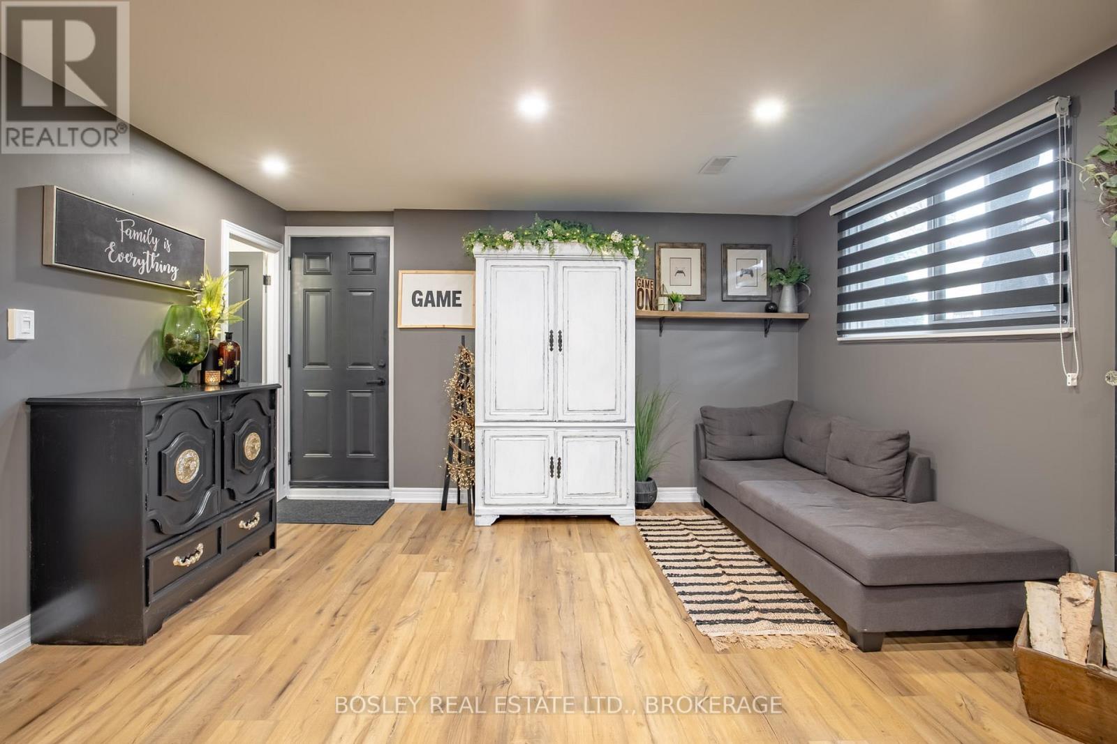 4148 Dorchester Road, Niagara Falls (Morrison), ON