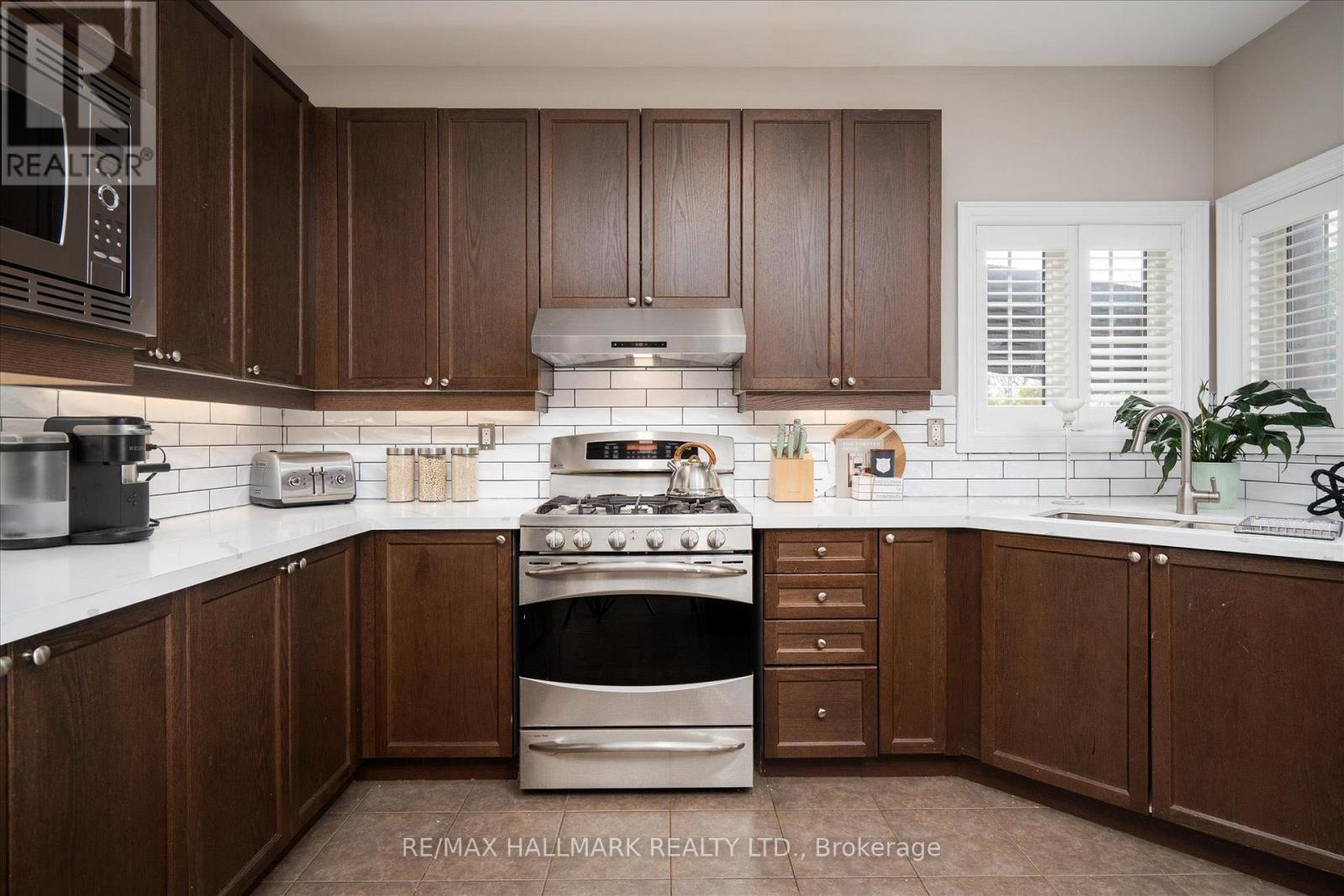 1864 Arborwood Drive, Oshawa, ON