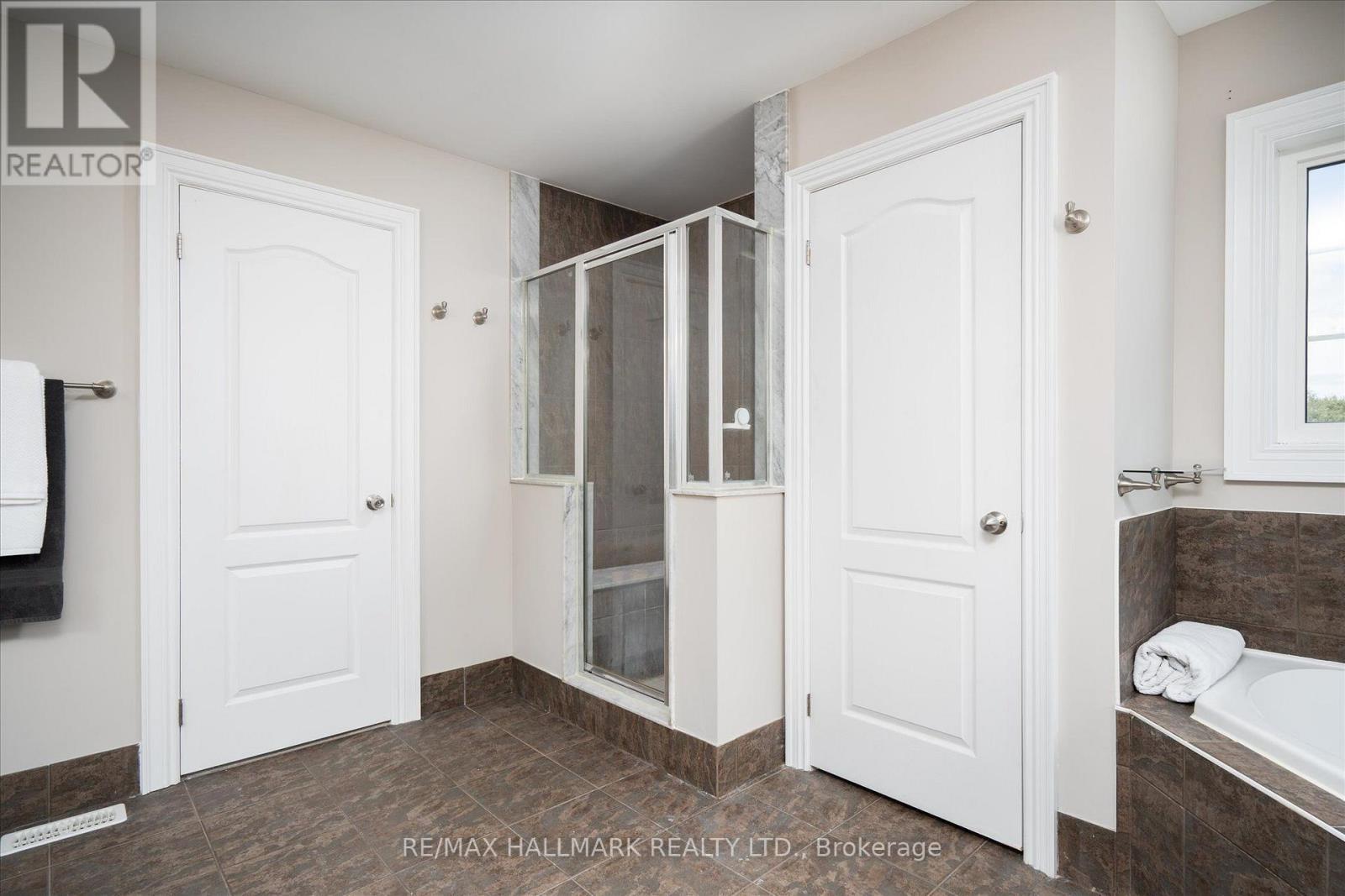 1864 Arborwood Drive, Oshawa, ON