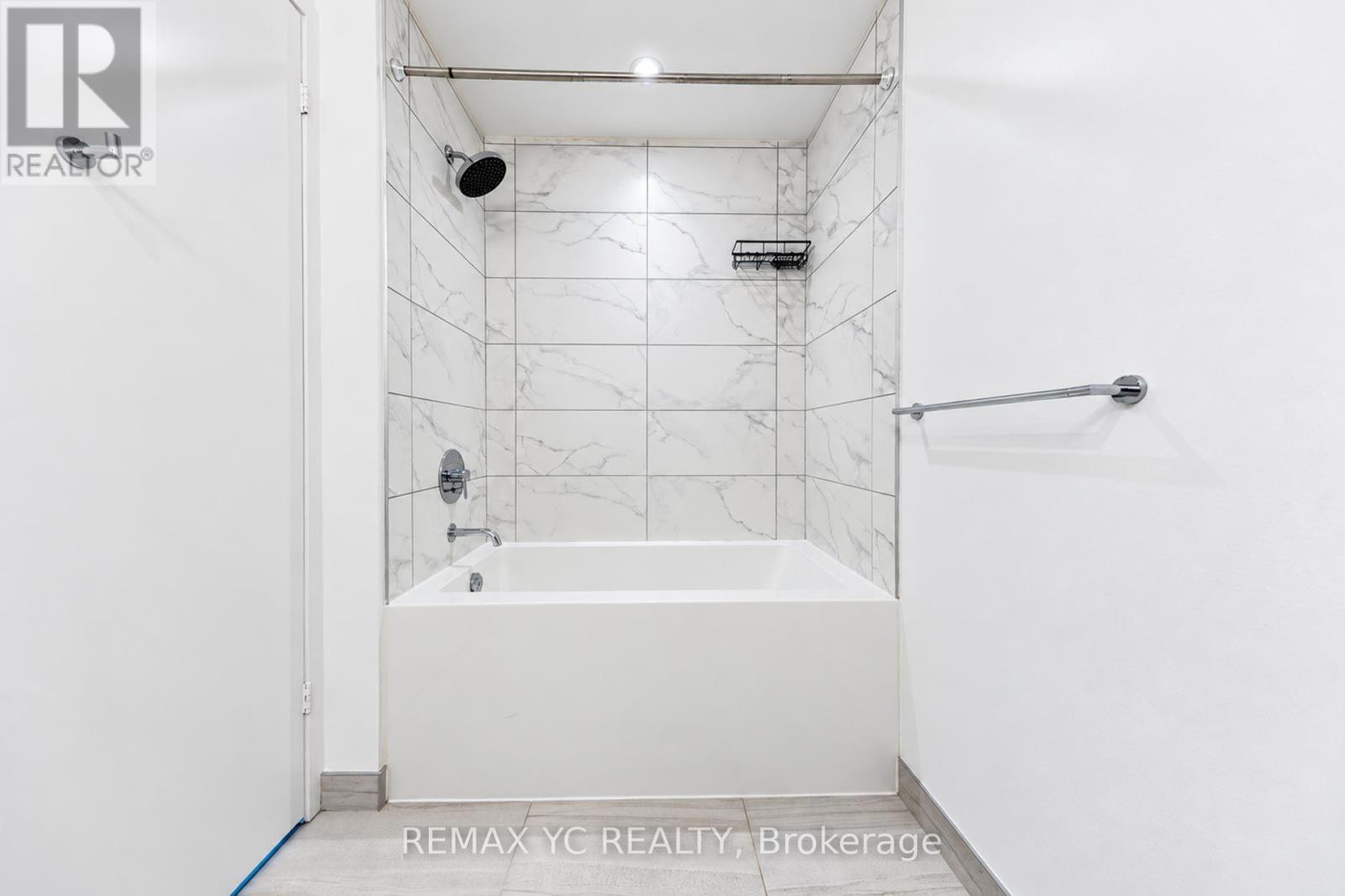 2nd Washroom - 3501 - 5 Buttermill Avenue, Vaughan, ON