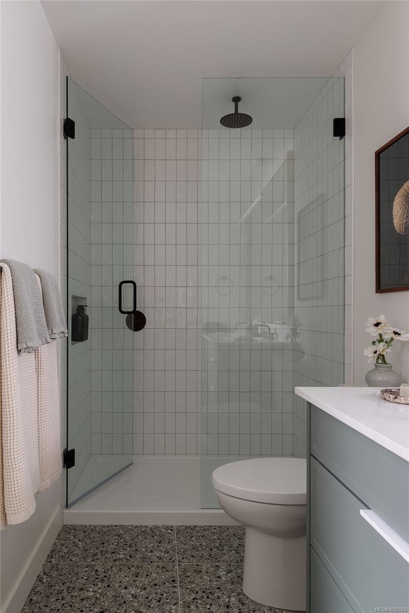 #5-1520 Louise Pl, Saanich, BC