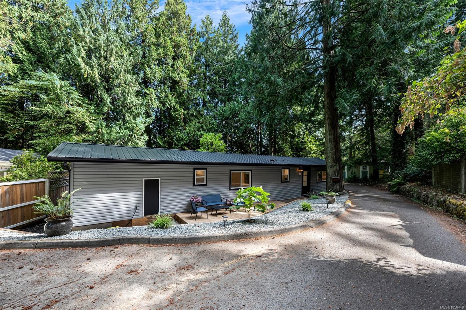 #124-2500 Florence Lake Rd, Langford, BC