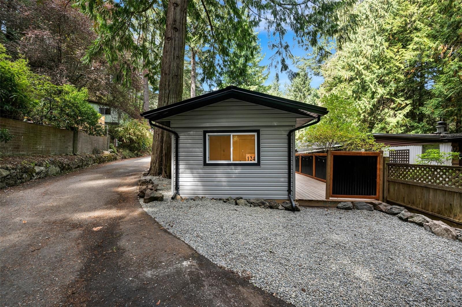 #124-2500 Florence Lake Rd, Langford, BC