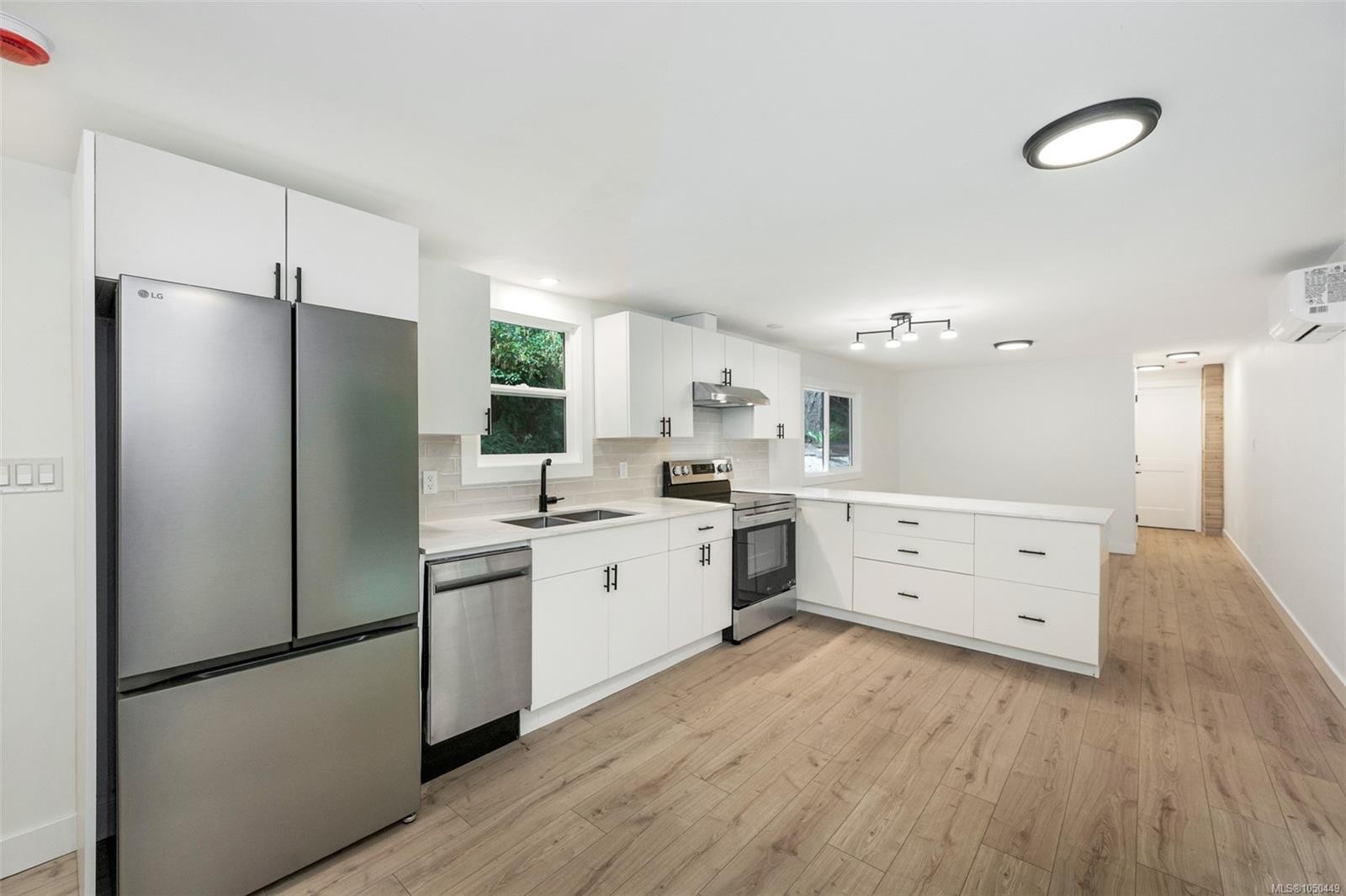 #124-2500 Florence Lake Rd, Langford, BC