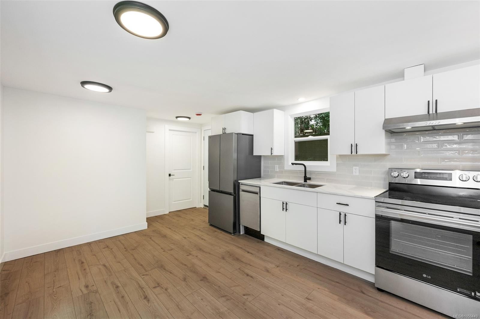 #124-2500 Florence Lake Rd, Langford, BC