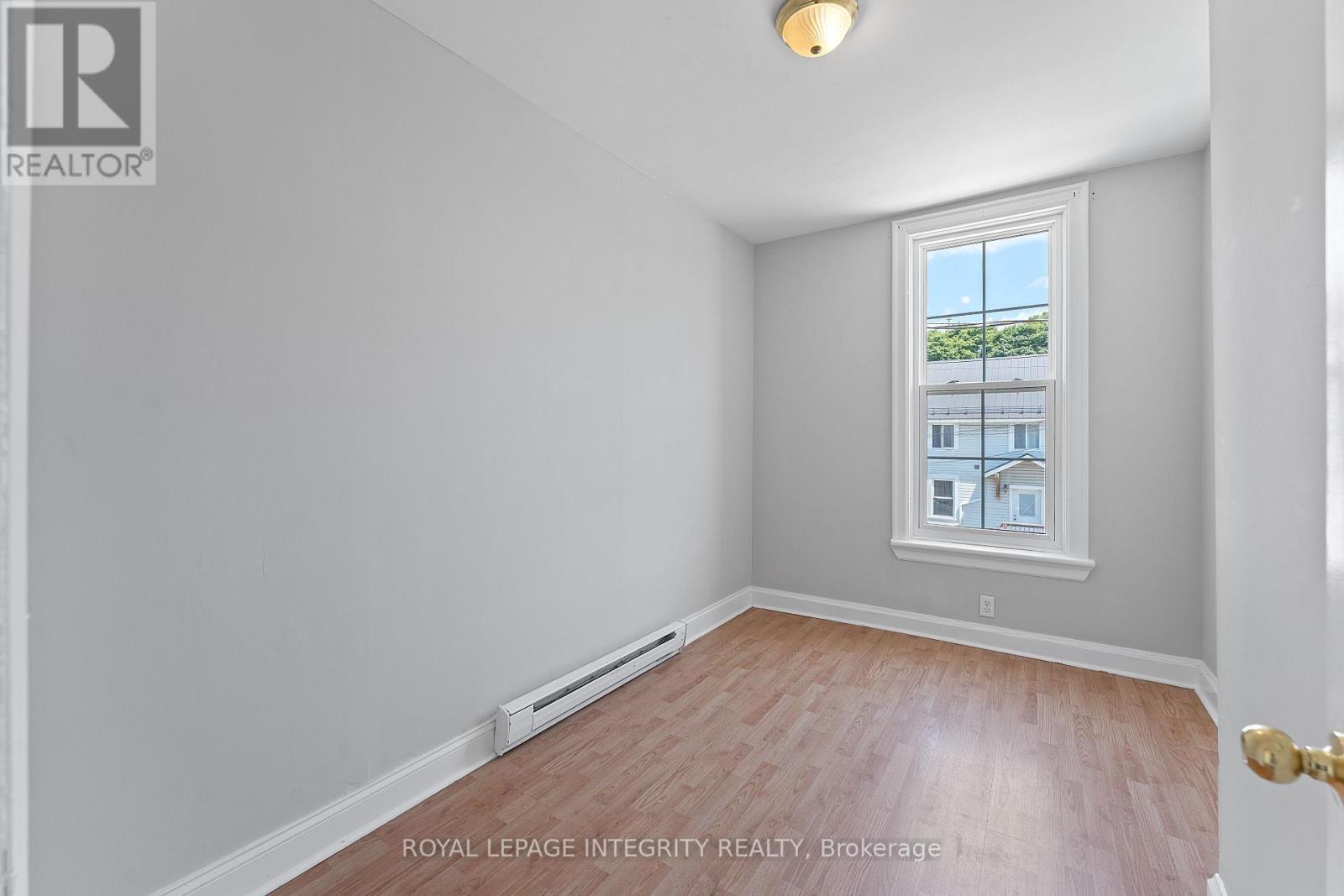 34 Market Street, Smiths Falls, ON
