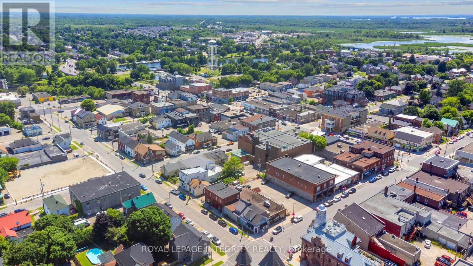 34 Market Street, Smiths Falls, ON