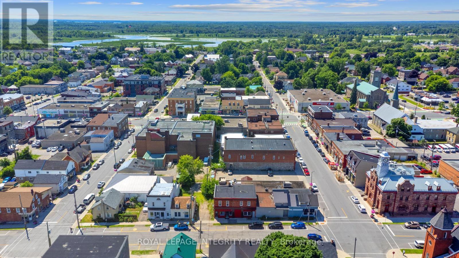 34 Market Street, Smiths Falls, ON