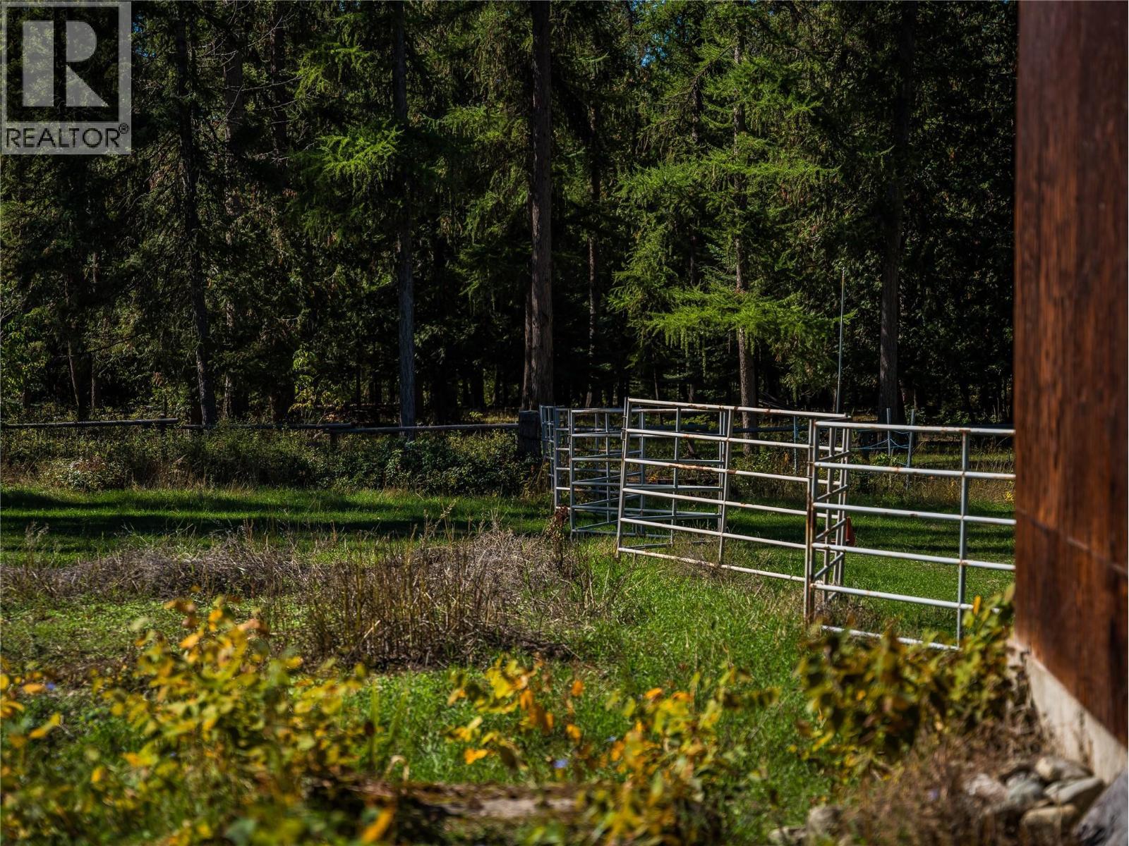 Fenced for Horses - 4604 Blewett Road, Nelson, BC