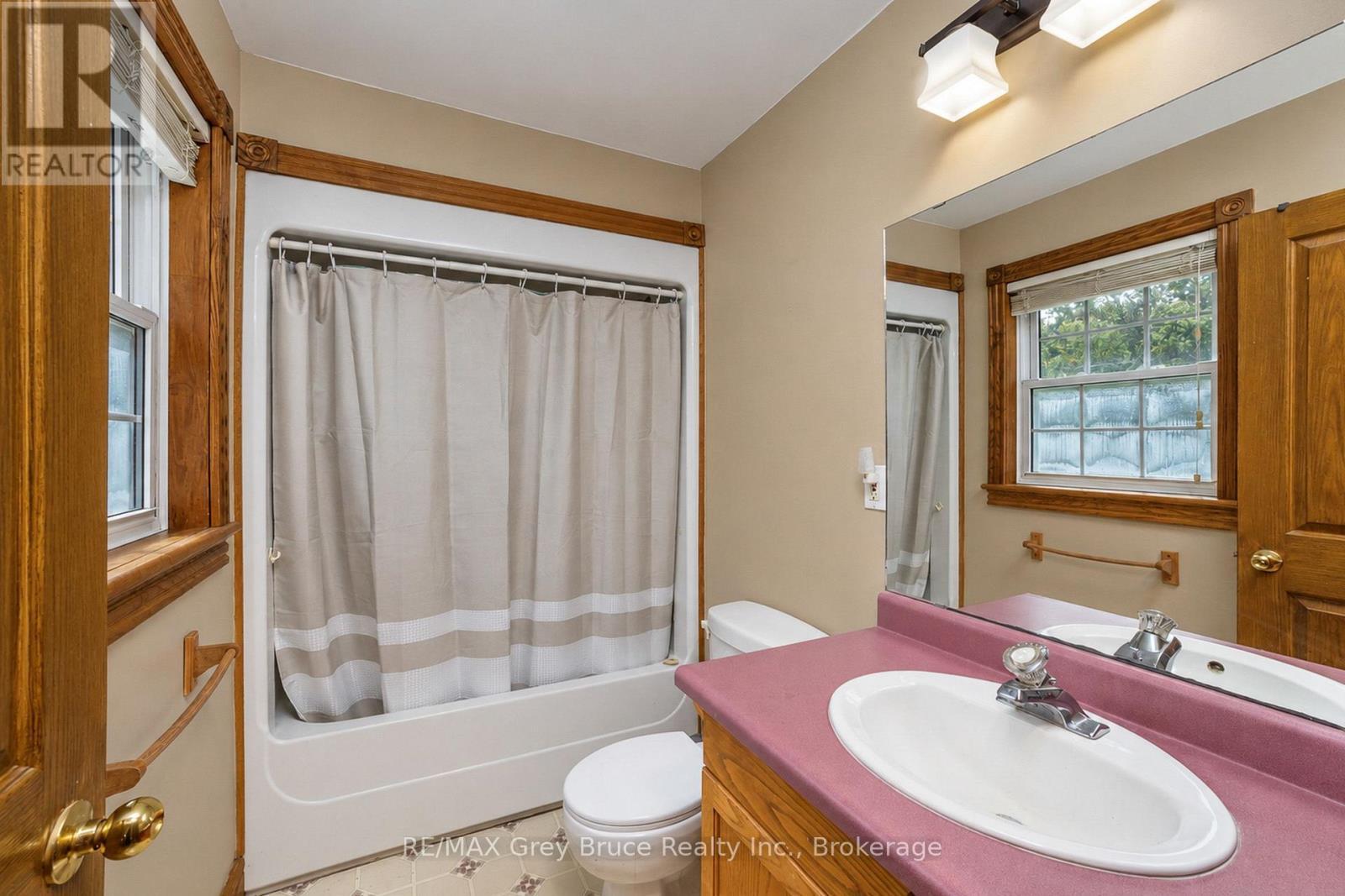 Primary Ensuite - 162066 A Line, Georgian Bluffs, ON