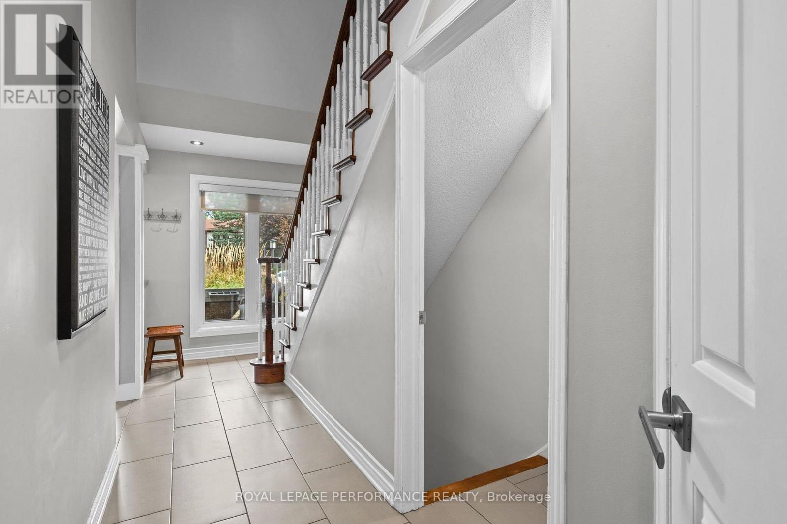 Hall - 550 Foxview Place, Ottawa, ON