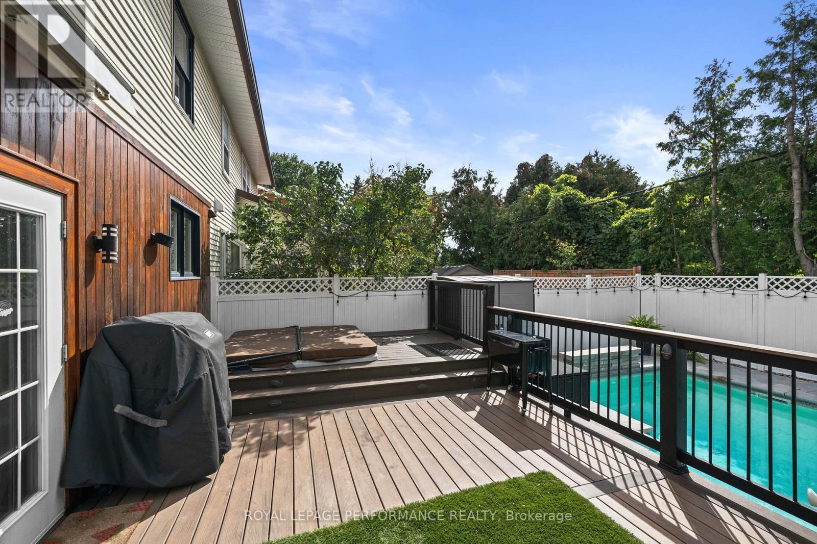 Deck/Hot Tub - 550 Foxview Place, Ottawa, ON