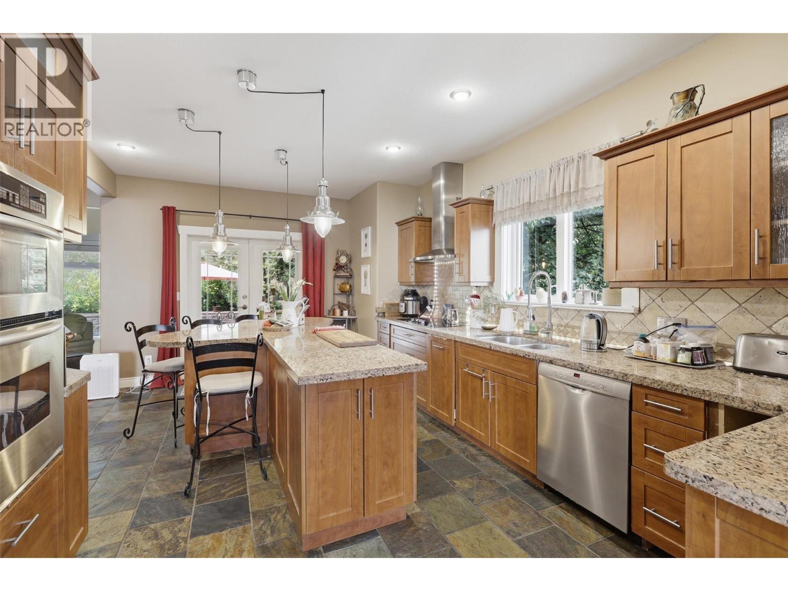 450 Azure Place, Kamloops, BC