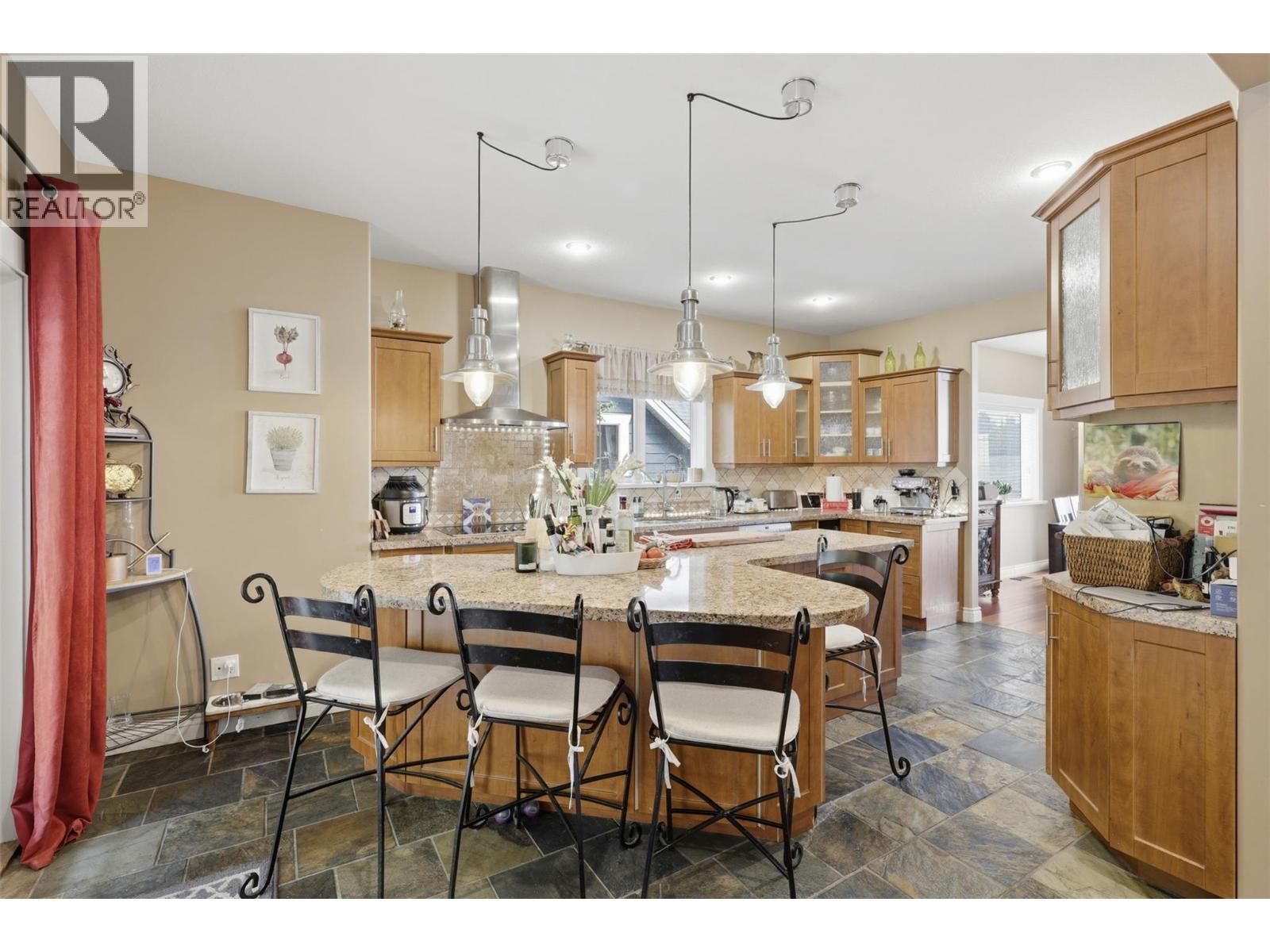 450 Azure Place, Kamloops, BC