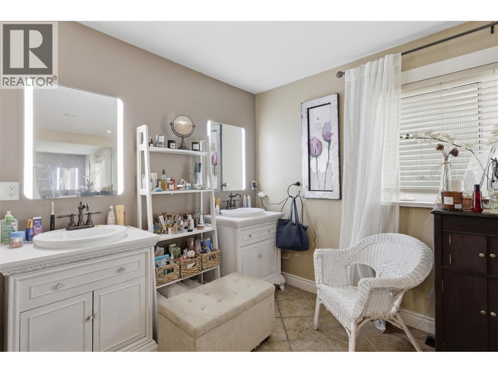 450 Azure Place, Kamloops, BC