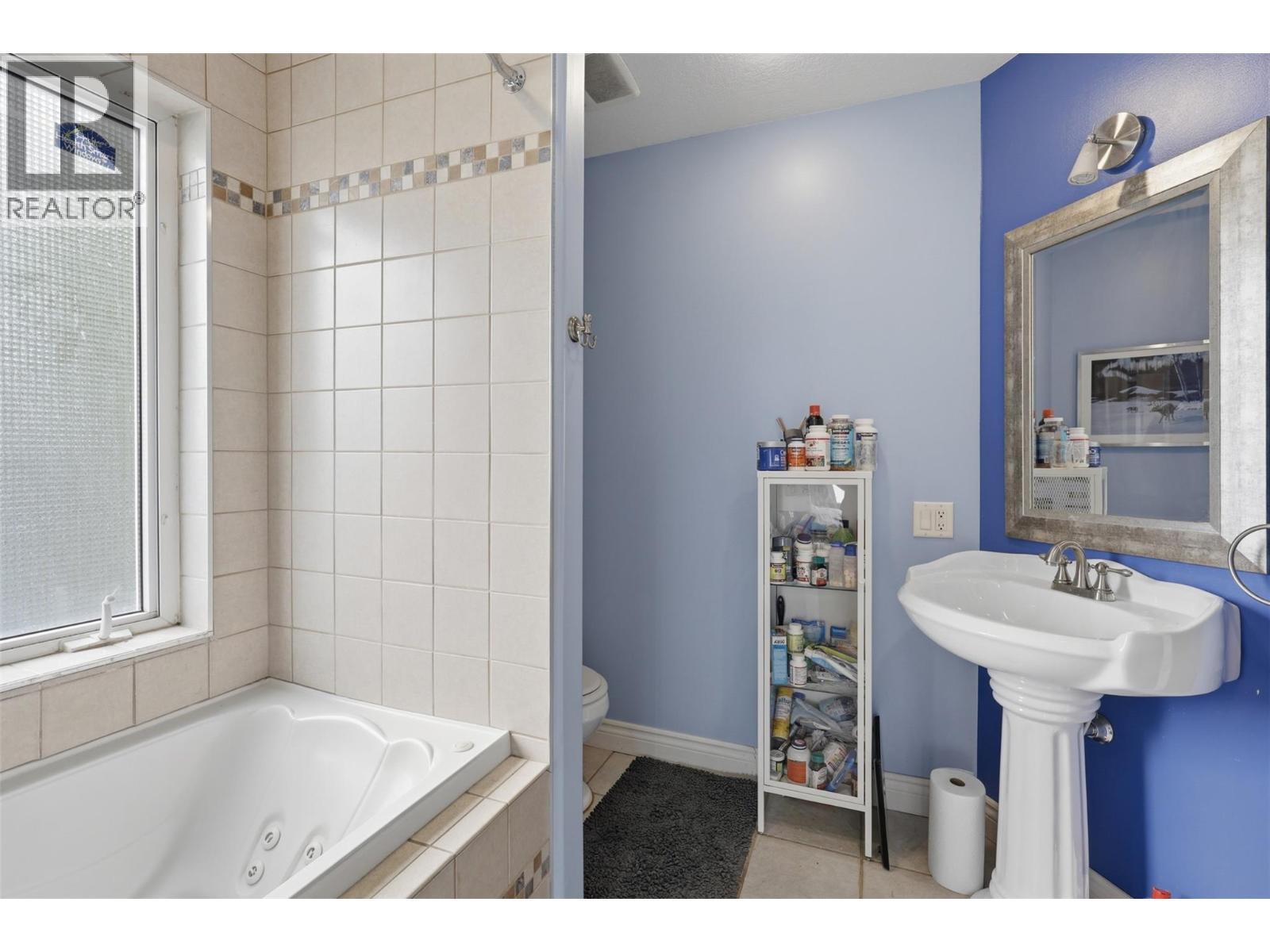 450 Azure Place, Kamloops, BC
