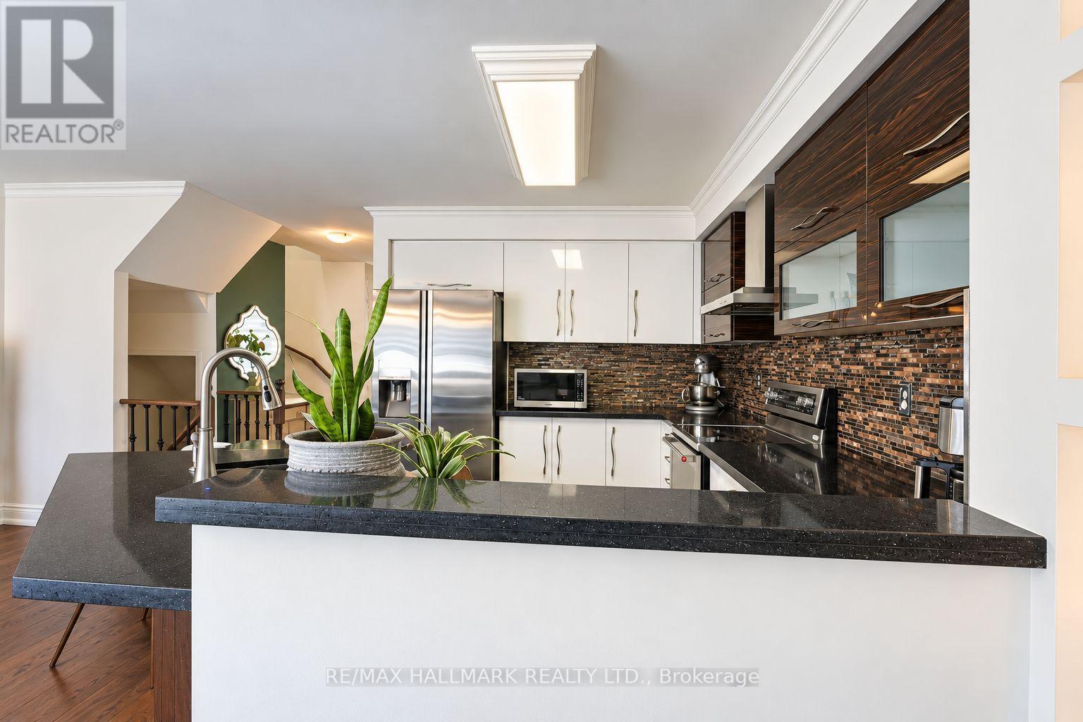 97 Benjamin Hood Crescent, Vaughan, ON