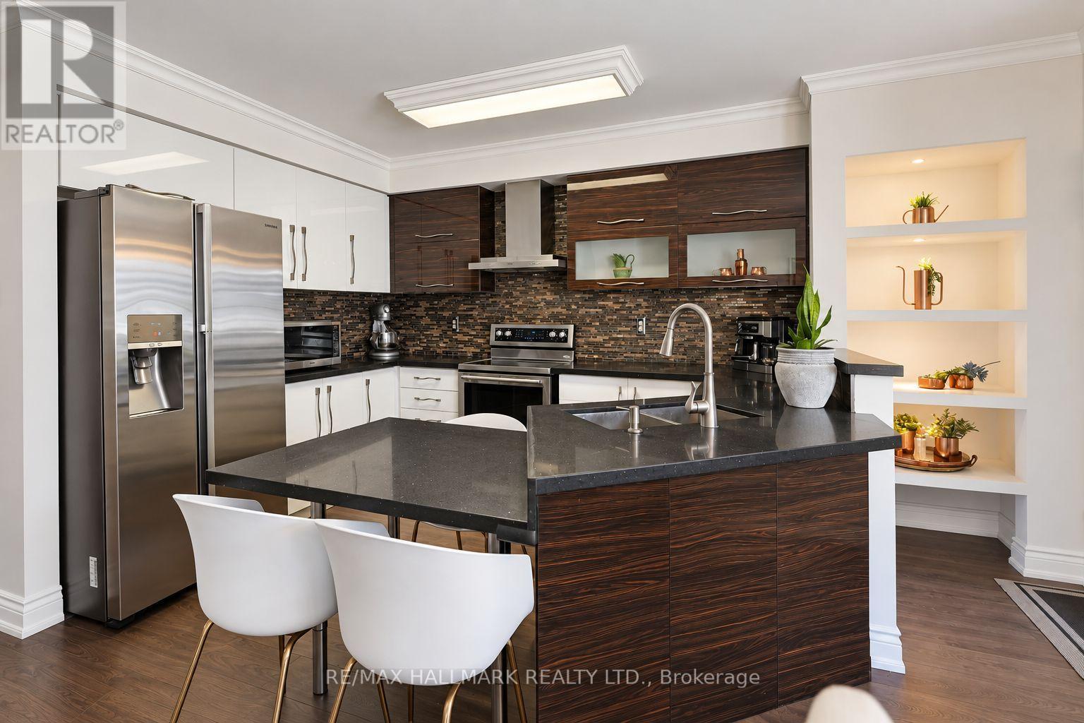 97 Benjamin Hood Crescent, Vaughan, ON