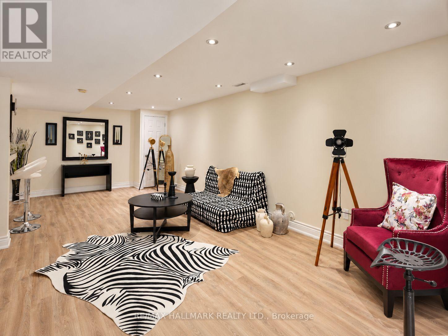 97 Benjamin Hood Crescent, Vaughan, ON